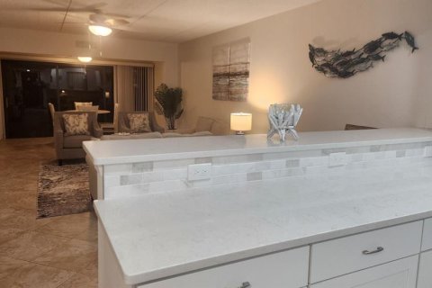 Condo in Clearwater, Florida, 2 bedrooms  № 1687141 - photo 8