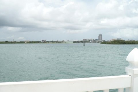 Condo in Clearwater, Florida, 2 bedrooms  № 1687141 - photo 21