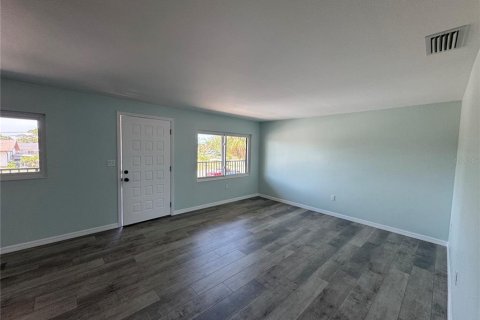 Condo in Venice, Florida, 2 bedrooms  № 2228212 - photo 7