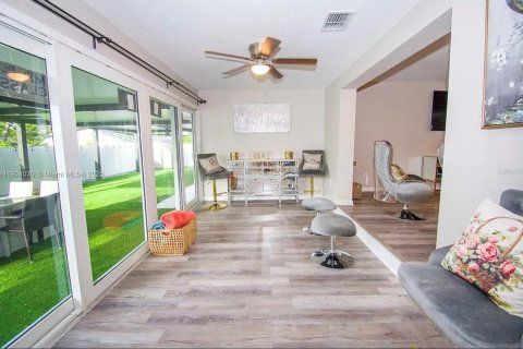 House in Lakeland, Florida 4 bedrooms, 182 sq.m. № 2012294 - photo 21