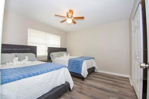 House in Lakeland, Florida 4 bedrooms, 182 sq.m. № 2012294 - photo 12