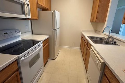Снять в аренду кондоминиум в Орландо, Флорида 2 комнаты, 97.55м2, № 2157557 - фото 4