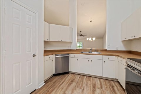 Copropriété à vendre à Tampa, Floride: 3 chambres, 142.42 m2 № 2155779 - photo 12