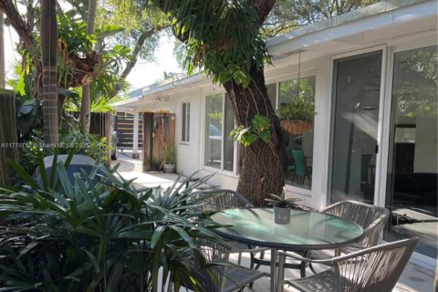 House in Fort Lauderdale, Florida 3 bedrooms, 148.64 sq.m. № 2035205 - photo 6