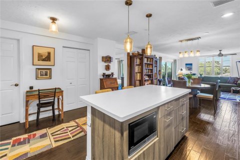 Condominio en venta en Saint Petersburg, Florida, 3 dormitorios, 144 m2 № 1688275 - foto 8