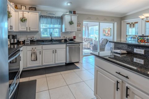 House in Ocala, Florida 3 bedrooms, 154.03 sq.m. № 2098348 - photo 13