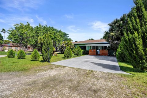 Купить виллу или дом в Дейви, Флорида 2 спальни, 97.92м2, № 2058175 - фото 5