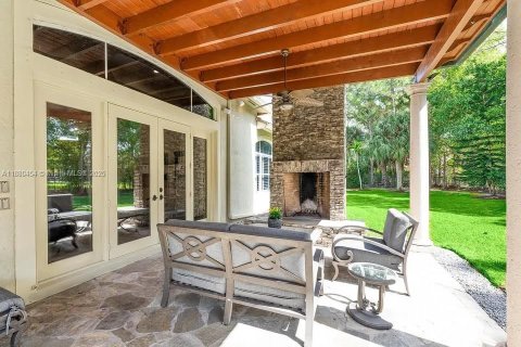 Villa ou maison à louer à Parkland, Floride: 6 chambres, 474.82 m2 № 1922014 - photo 4