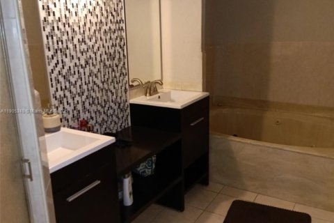 Adosado en alquiler en North Lauderdale, Florida, 3 dormitorios, 135.64 m2 № 1955954 - foto 20