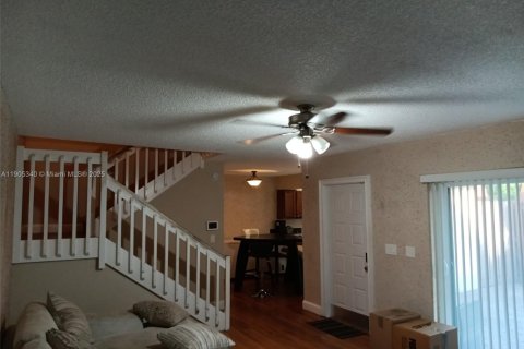 Adosado en alquiler en North Lauderdale, Florida, 3 dormitorios, 135.64 m2 № 1955954 - foto 3