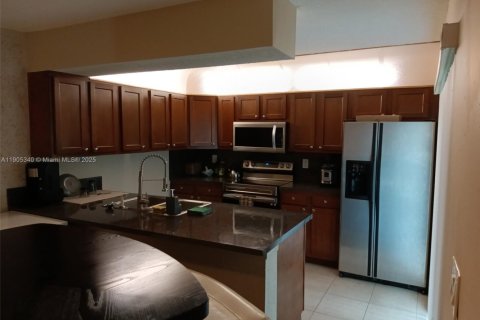 Adosado en alquiler en North Lauderdale, Florida, 3 dormitorios, 135.64 m2 № 1955954 - foto 4