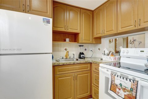 Condominio en venta en Aventura, Florida, 1 dormitorio, 71.35 m2 № 1500493 - foto 18