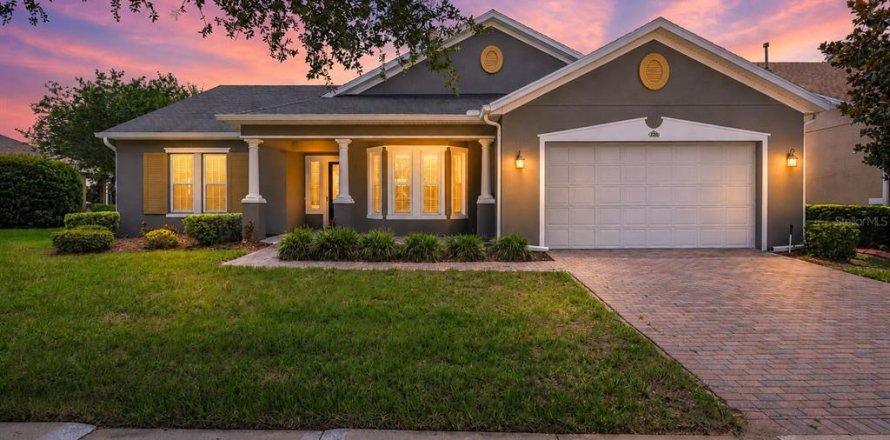 House in Groveland, Florida 2 bedrooms, 204.11 sq.m. № 2204072