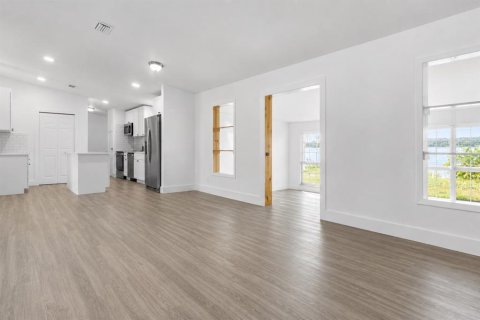 Villa ou maison à vendre à Fruitland Park, Floride: 4 chambres, 146.6 m2 № 2318728 - photo 10