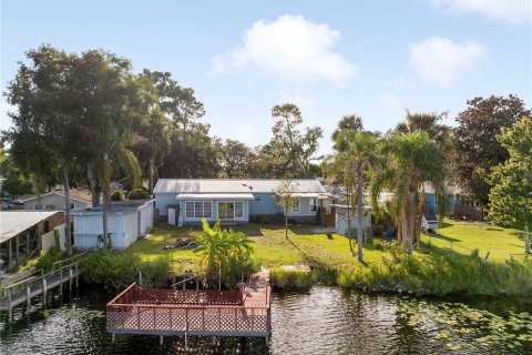 Villa ou maison à vendre à Fruitland Park, Floride: 4 chambres, 146.6 m2 № 2318728 - photo 5