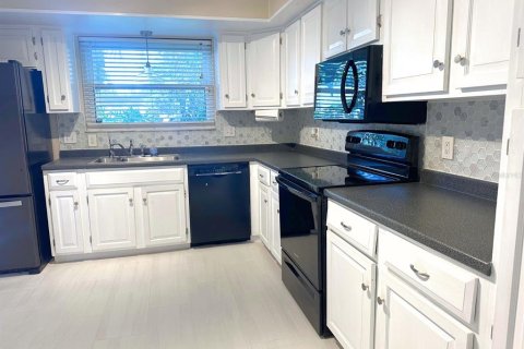 Condominio en venta en Orlando, Florida, 3 dormitorios, 182.83 m2 № 1877378 - foto 10