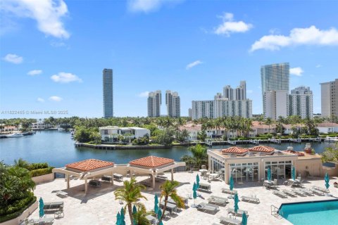 Condominio en venta en Aventura, Florida, 2 dormitorios, 141.4 m2 № 1787113 - foto 27