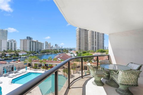 Condominio en venta en Aventura, Florida, 2 dormitorios, 141.4 m2 № 1787113 - foto 26