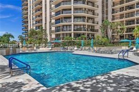 Condominio en venta en Aventura, Florida, 2 dormitorios, 141.4 m2 № 1787113 - foto 6