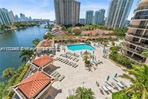 Condominio en venta en Aventura, Florida, 2 dormitorios, 141.4 m2 № 1787113 - foto 4