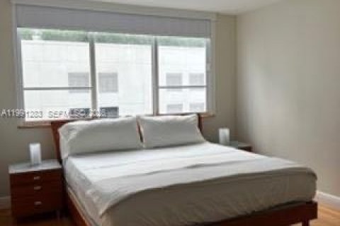 Condo in Miami Beach, Florida, 1 bedroom  № 2057522 - photo 10
