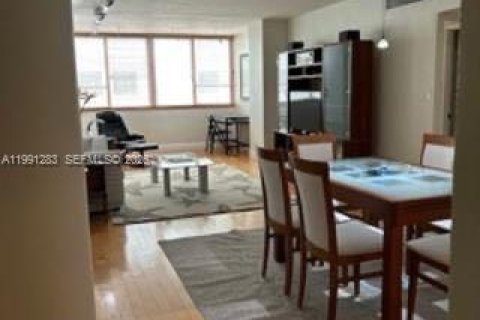 Condo in Miami Beach, Florida, 1 bedroom  № 2057522 - photo 8