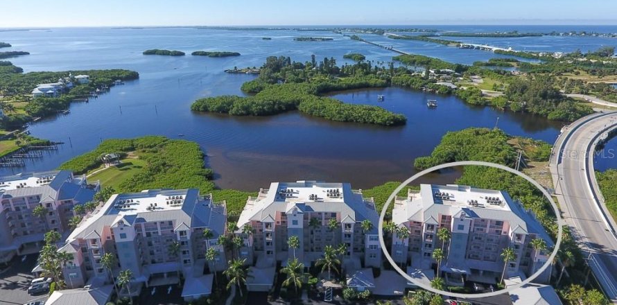 Condo in Placida, Florida, 3 bedrooms № 1869407