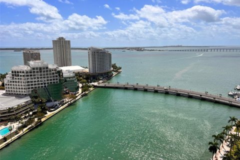 Купить кондоминиум в Майами, Флорида 3 спальни, 173.73м2, № 2051505 - фото 2