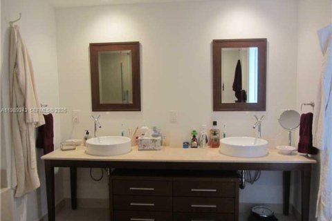 Купить кондоминиум в Майами, Флорида 3 спальни, 173.73м2, № 2051505 - фото 24