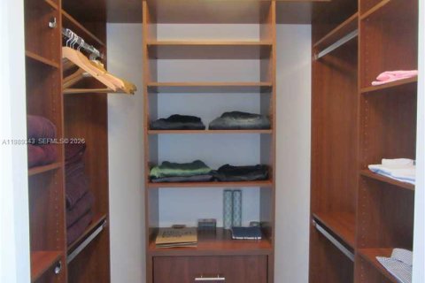 Купить кондоминиум в Майами, Флорида 3 спальни, 173.73м2, № 2051505 - фото 22