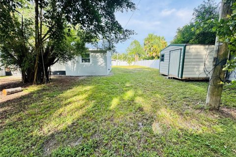 House in Gibsonton, Florida 3 bedrooms, 130.53 sq.m. № 1831869 - photo 16