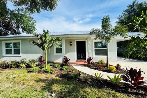 House in Gibsonton, Florida 3 bedrooms, 130.53 sq.m. № 1831869 - photo 20