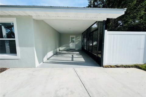 House in Gibsonton, Florida 3 bedrooms, 130.53 sq.m. № 1831869 - photo 19