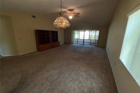 House in Winter Haven, Florida 3 bedrooms, 155.52 sq.m. № 2213187 - photo 29
