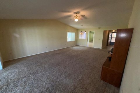 House in Winter Haven, Florida 3 bedrooms, 155.52 sq.m. № 2213187 - photo 28