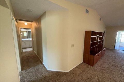House in Winter Haven, Florida 3 bedrooms, 155.52 sq.m. № 2213187 - photo 30