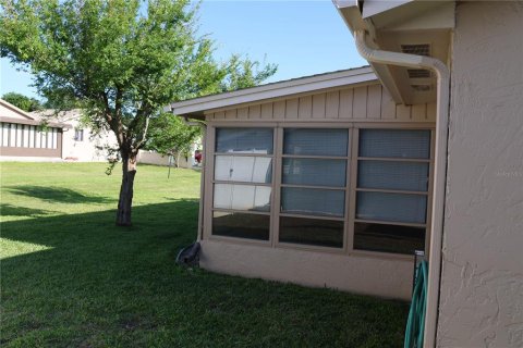 House in Winter Haven, Florida 3 bedrooms, 155.52 sq.m. № 2213187 - photo 10
