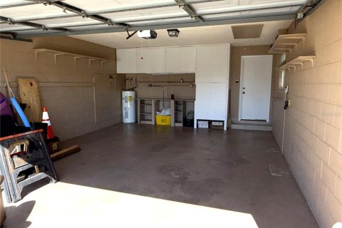 House in Winter Haven, Florida 3 bedrooms, 155.52 sq.m. № 2213187 - photo 21