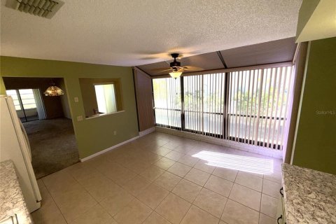 House in Winter Haven, Florida 3 bedrooms, 155.52 sq.m. № 2213187 - photo 23