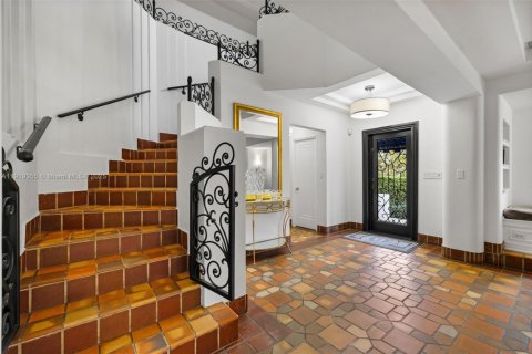 Купить виллу или дом в Майами-Бич, Флорида 5 спален, 430.69м2, № 1975721 - фото 6