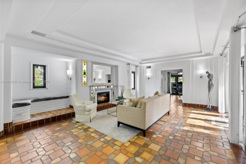 Купить виллу или дом в Майами-Бич, Флорида 5 спален, 430.69м2, № 1975721 - фото 10