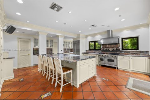 Купить виллу или дом в Майами-Бич, Флорида 5 спален, 430.69м2, № 1975721 - фото 13