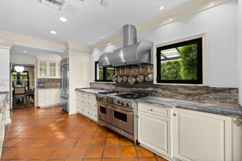 Купить виллу или дом в Майами-Бич, Флорида 5 спален, 430.69м2, № 1975721 - фото 15