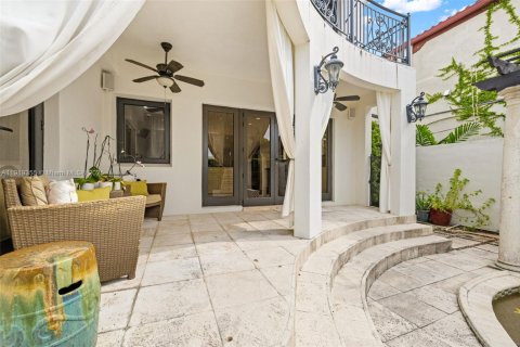Купить виллу или дом в Майами-Бич, Флорида 5 спален, 430.69м2, № 1975721 - фото 17