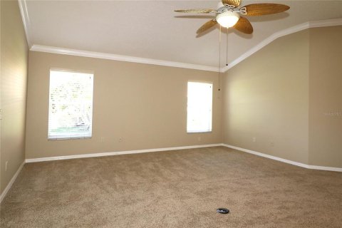 House in The Villages, Florida 3 bedrooms, 234.3 sq.m. № 1519398 - photo 11