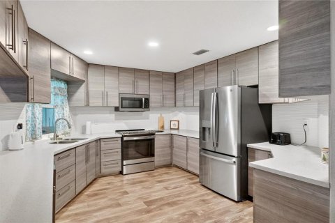 Casa en venta en Lakeland, Florida, 4 dormitorios, 230.86 m2 № 2215777 - foto 10