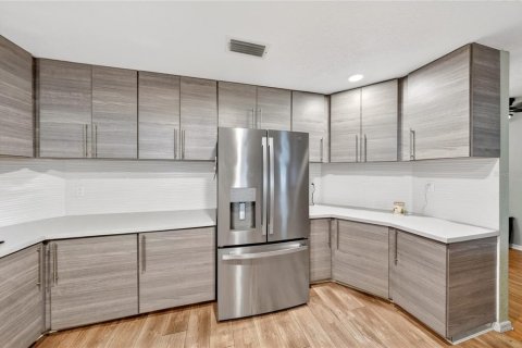 Casa en venta en Lakeland, Florida, 4 dormitorios, 230.86 m2 № 2215777 - foto 9