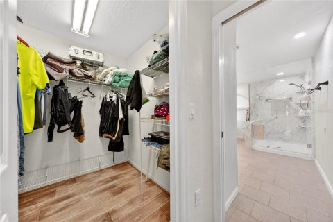 Casa en venta en Lakeland, Florida, 4 dormitorios, 230.86 m2 № 2215777 - foto 28
