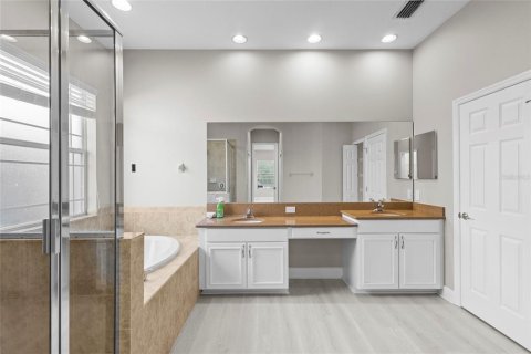 House in Sarasota, Florida 5 bedrooms, 365.48 sq.m. № 2116697 - photo 22