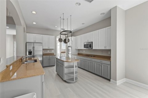 House in Sarasota, Florida 5 bedrooms, 365.48 sq.m. № 2116697 - photo 11